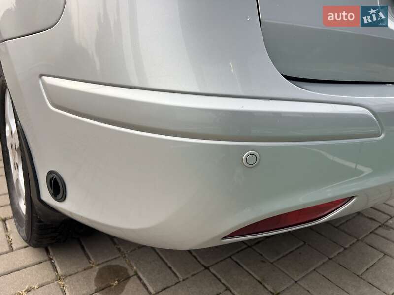Универсал Hyundai i30 2011 в Киеве