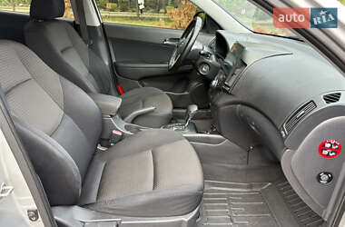 Хэтчбек Hyundai i30 2008 в 