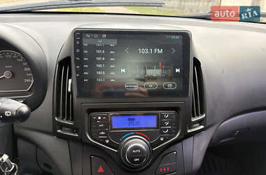 Хэтчбек Hyundai i30 2008 в 