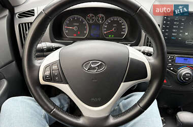Хэтчбек Hyundai i30 2008 в 