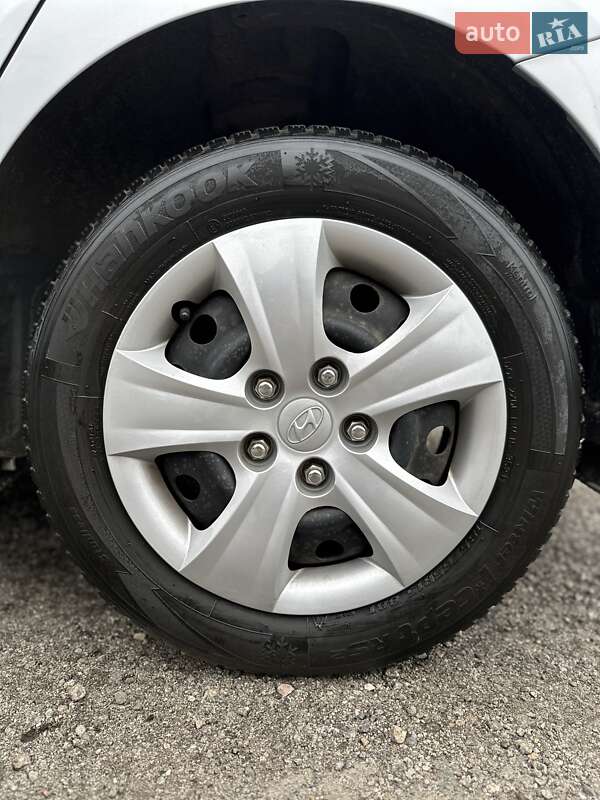Хэтчбек Hyundai i30 2009 в Белогородке