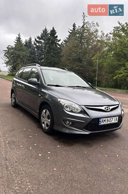 Универсал Hyundai i30 2010 в Житомире
