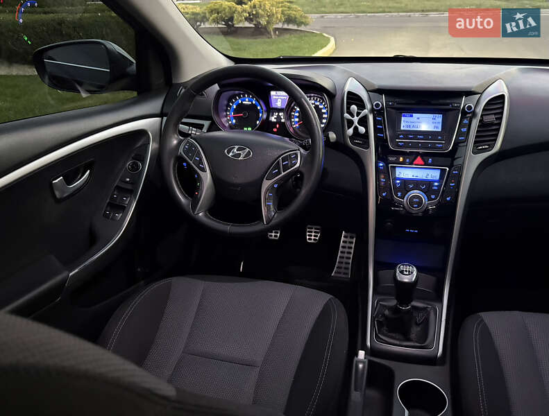 Хэтчбек Hyundai i30 2012 в Кременчуге