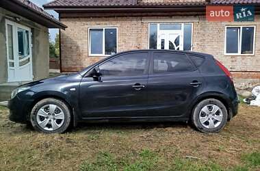 Хетчбек Hyundai i30 2009 в 