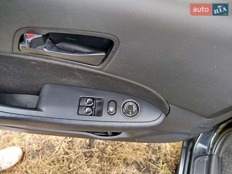 Хэтчбек Hyundai i30 2009 в Кицмани