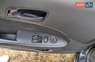 Хетчбек Hyundai i30 2009 в 