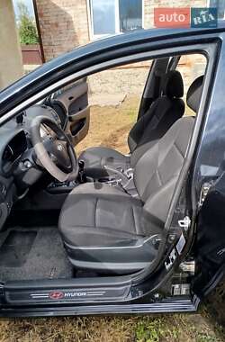 Хетчбек Hyundai i30 2009 в 