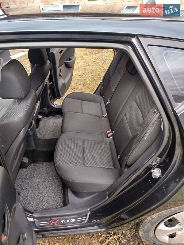 Хэтчбек Hyundai i30 2009 в Кицмани