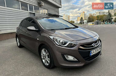 Хэтчбек Hyundai i30 2012 в Харькове