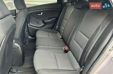 Хэтчбек Hyundai i30 2012 в 