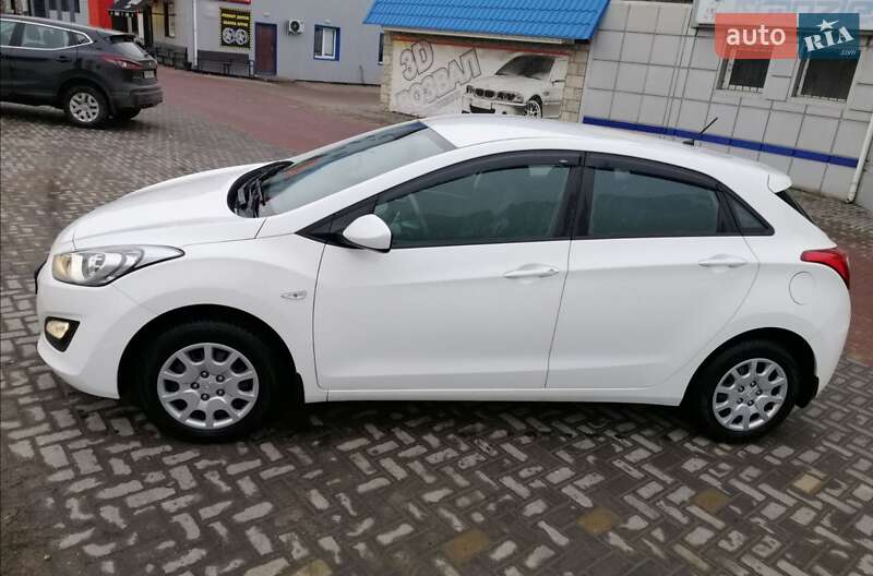 Хэтчбек Hyundai i30 2013 в Ровно