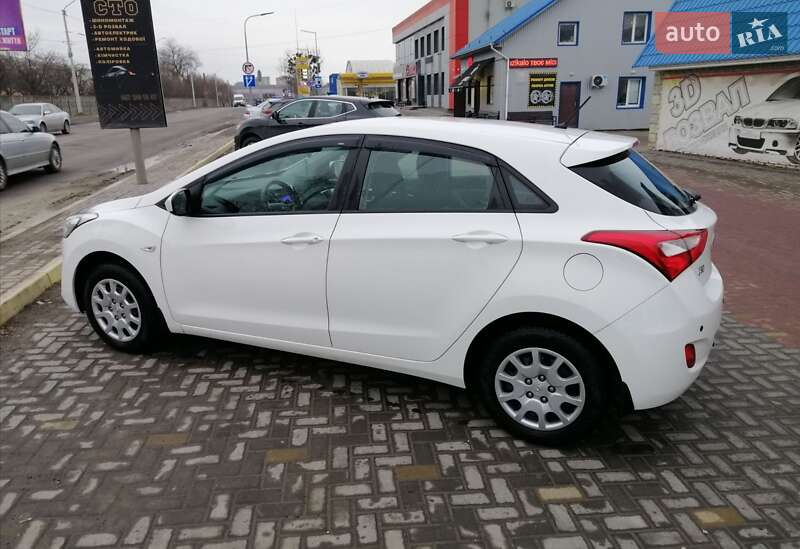 Хэтчбек Hyundai i30 2013 в Ровно