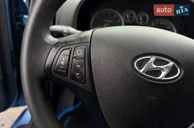 Універсал Hyundai i30 2012 в  фото 19 Універсал Hyundai i30 2012 в