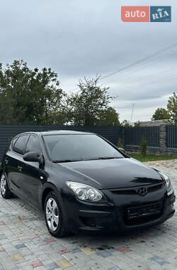 Хэтчбек Hyundai i30 2009 в 