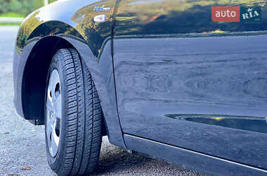 Хэтчбек Hyundai i30 2009 в 