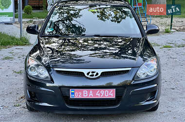 Хэтчбек Hyundai i30 2009 в 