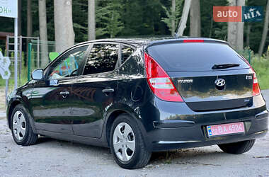 Хэтчбек Hyundai i30 2009 в 