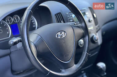 Хэтчбек Hyundai i30 2009 в 