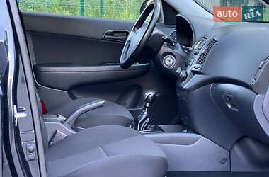 Хэтчбек Hyundai i30 2009 в 