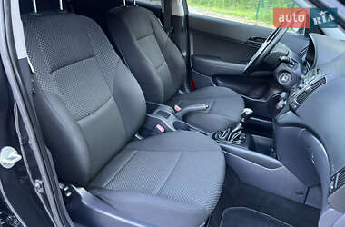 Хэтчбек Hyundai i30 2009 в 