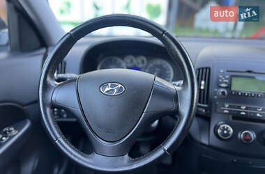 Хэтчбек Hyundai i30 2009 в 
