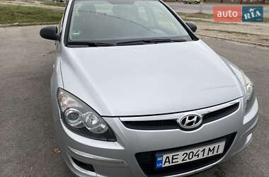Універсал Hyundai i30 2009 в Дніпрі