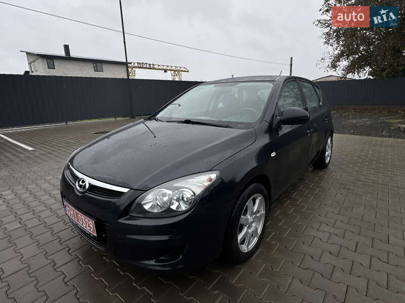 Хэтчбек Hyundai i30 2009 в Луцке