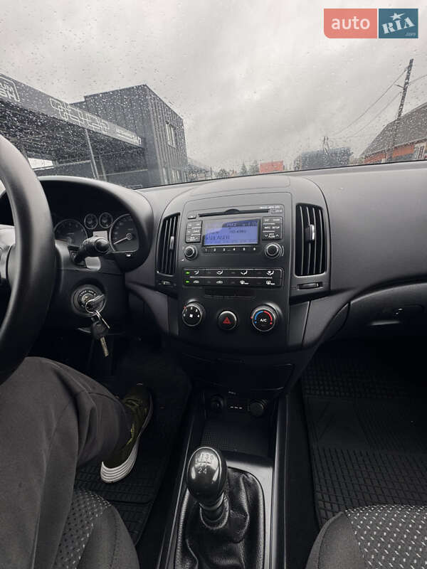 Хэтчбек Hyundai i30 2009 в Луцке