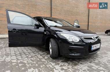 Хэтчбек Hyundai i30 2009 в 