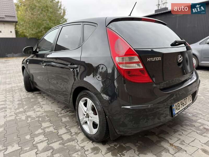 Хэтчбек Hyundai i30 2009 в Казатине
