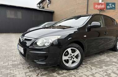 Хэтчбек Hyundai i30 2009 в 