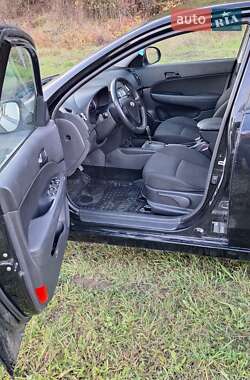 Хэтчбек Hyundai i30 2011 в 