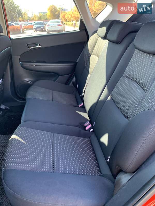 Хэтчбек Hyundai i30 2008 в Житомире