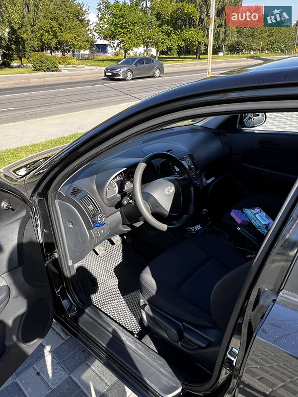 Хэтчбек Hyundai i30 2008 в Хмельницком