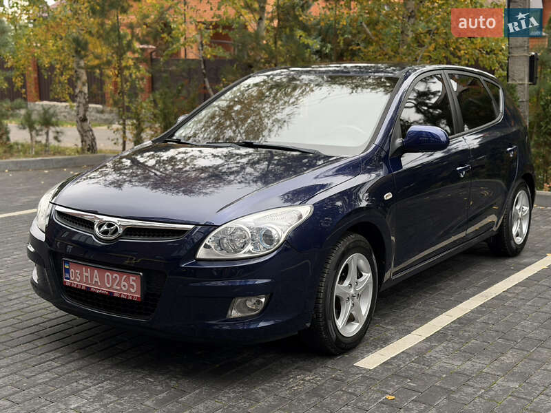 Хэтчбек Hyundai i30 2008 в Полтаве