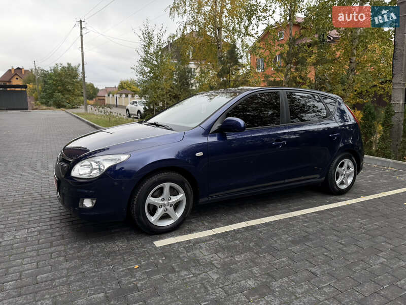 Хэтчбек Hyundai i30 2008 в Полтаве