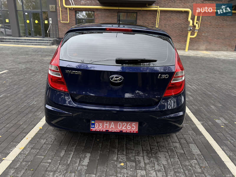 Хэтчбек Hyundai i30 2008 в Полтаве