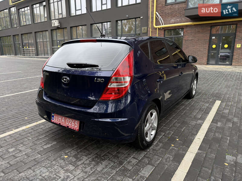 Хэтчбек Hyundai i30 2008 в Полтаве