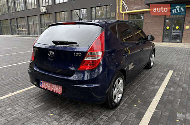 Хэтчбек Hyundai i30 2008 в 