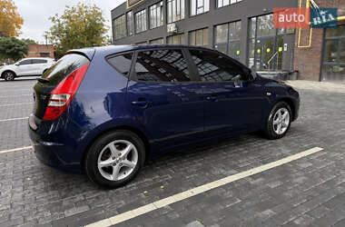 Хэтчбек Hyundai i30 2008 в 