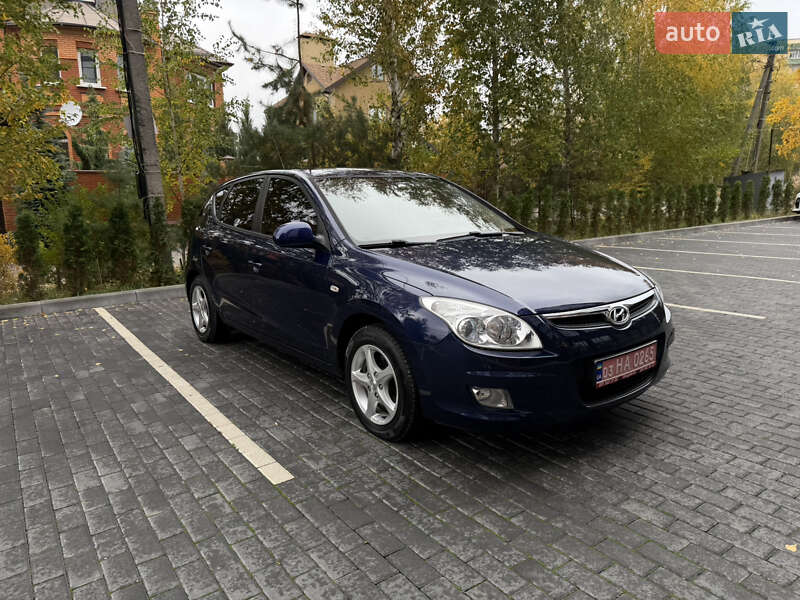 Хэтчбек Hyundai i30 2008 в Полтаве