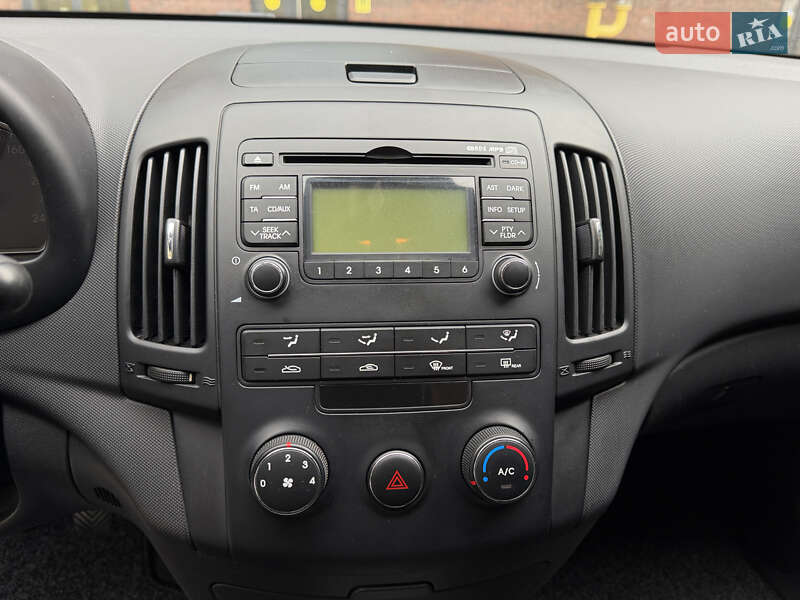 Хэтчбек Hyundai i30 2008 в Полтаве