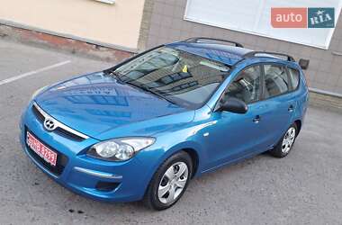 Универсал Hyundai i30 2010 в 