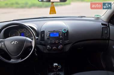 Универсал Hyundai i30 2010 в 