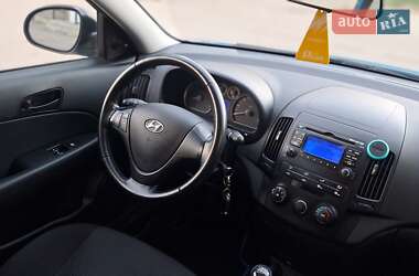 Универсал Hyundai i30 2010 в 
