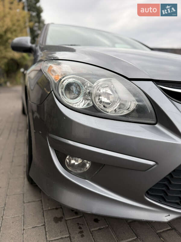 Універсал Hyundai i30 2011 в Києві
