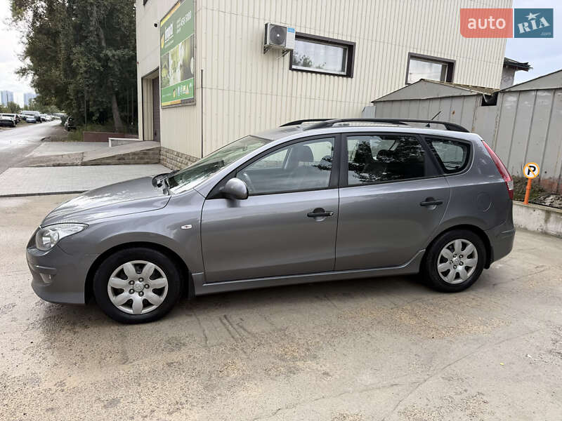 Універсал Hyundai i30 2011 в Києві