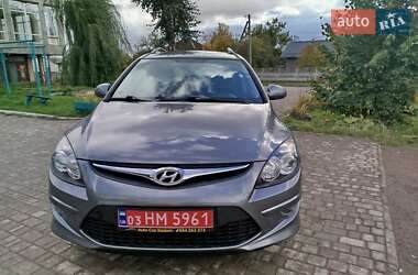 Универсал Hyundai i30 2012 в Рожище