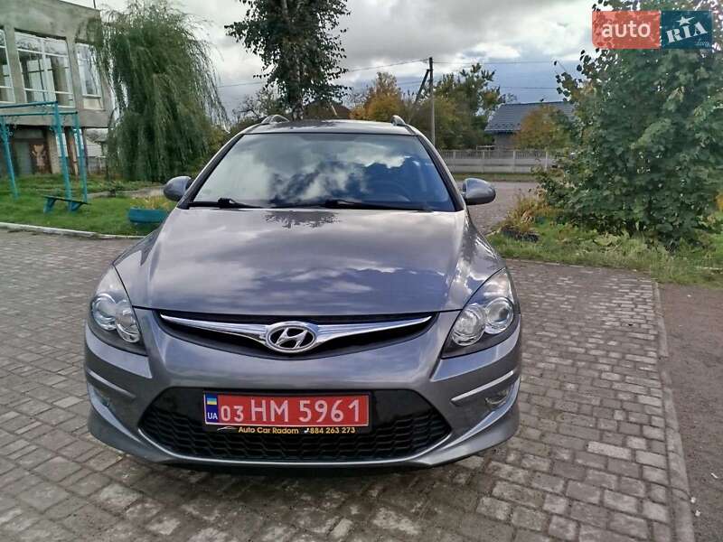 Универсал Hyundai i30 2012 в 
