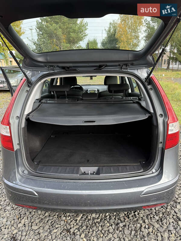 Универсал Hyundai i30 2010 в Луцке